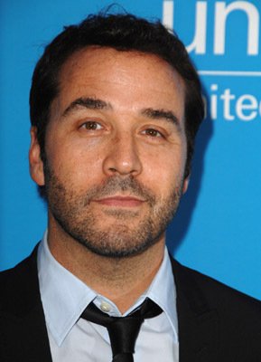 Фото - Джереми Пивен: 289x400 / 22 Кб