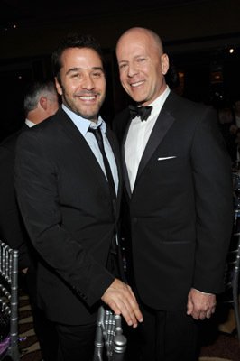 Фото - Джереми Пивен: 266x400 / 18 Кб