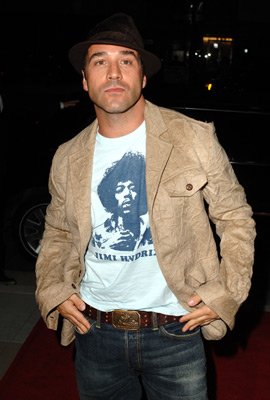 Фото - Джереми Пивен: 270x400 / 23 Кб