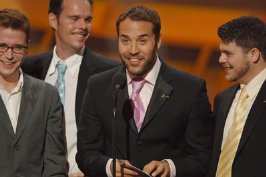 Фото - Джереми Пивен: 266x177 / 12 Кб