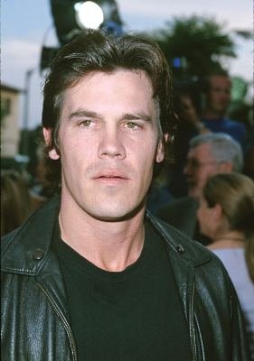 Фото - Джош Бролин: 281x400 / 22 Кб
