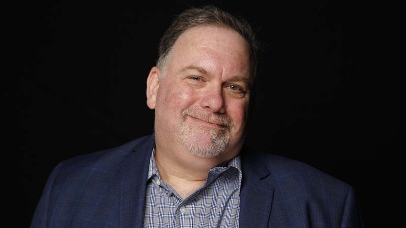 Фото - Брюс Миллер: 800x450 / 29.42 Кб