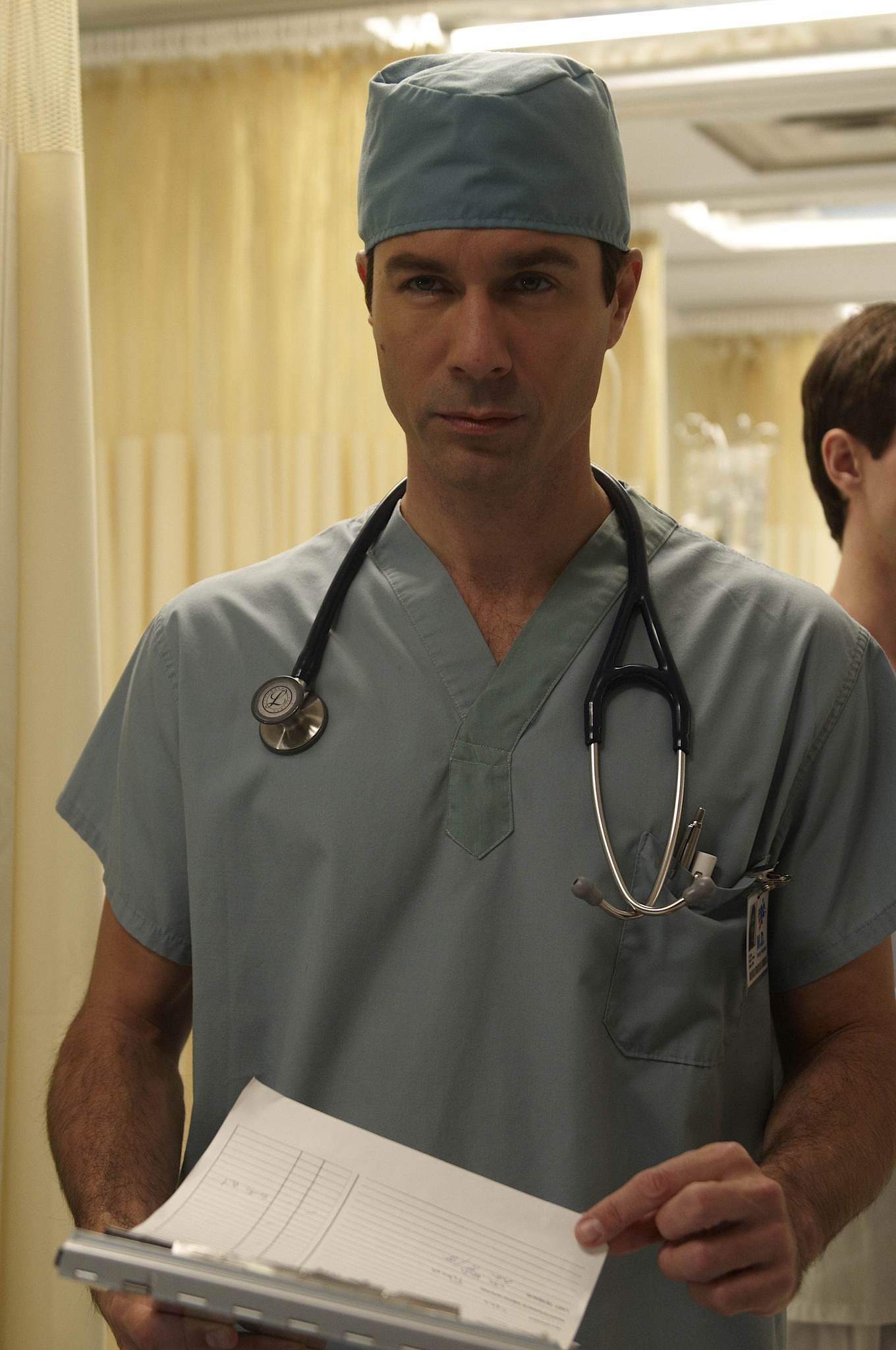 Фото - Эрик МакКормак : 1360x2048 / 256 Кб