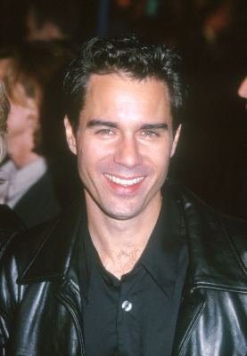 Фото - Эрик МакКормак : 277x400 / 17 Кб