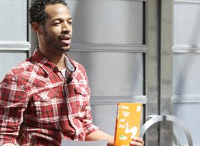 Фото - Марлон Уайанс: 292x213 / 17 Кб