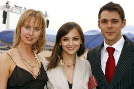 Фото - Рейчел Ли Кук: 266x177 / 14 Кб