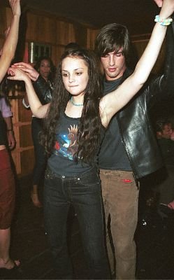 Фото - Рейчел Ли Кук: 249x400 / 22 Кб