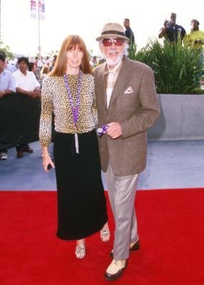 Фото - Лу Адлер: 286x400 / 22 Кб