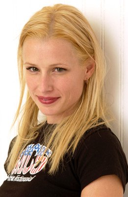 Фото - Шоуни Смит: 261x400 / 23 Кб