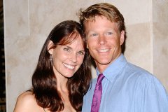 Фото - Александра Пол: 240x160 / 11 Кб