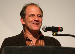 Фото - Майкл Хоффман: 287x206 / 10 Кб