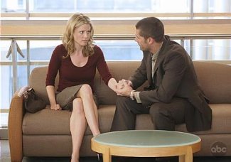 Фото - Джули Боуэн: 325x228 / 18 Кб