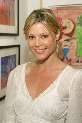 Фото - Джули Боуэн: 267x400 / 23 Кб