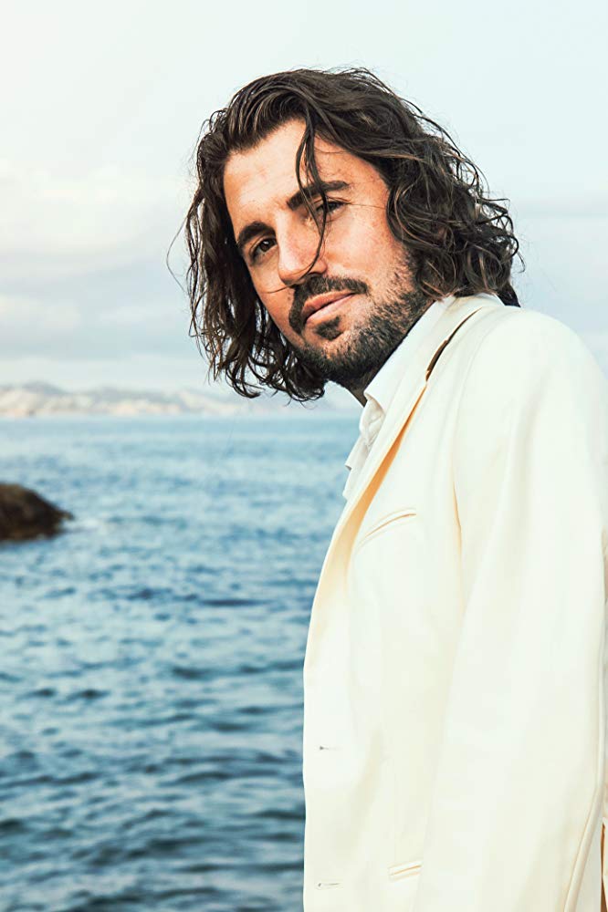 Фото - Димитри Тивайос: 666x1000 / 57.97 Кб