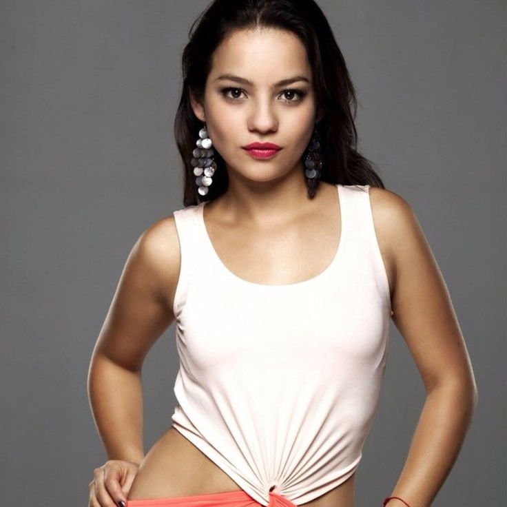 Фото - Наталия Рейес: 736x736 / 43.22 Кб