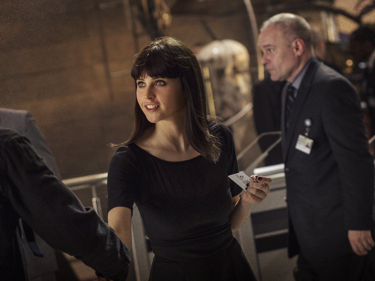 Фото - Фелисити Джонс: 1200x900 / 417.31 Кб