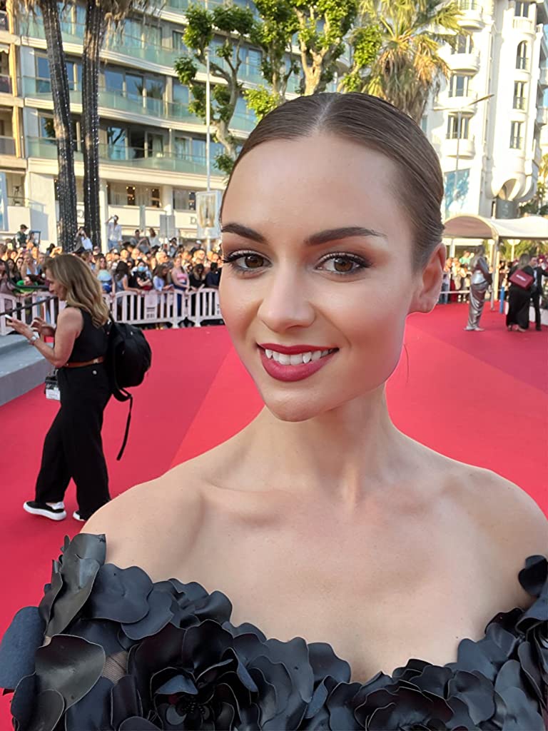 Фото - Ханна Ольденбург: 768x1024 / 101 Кб