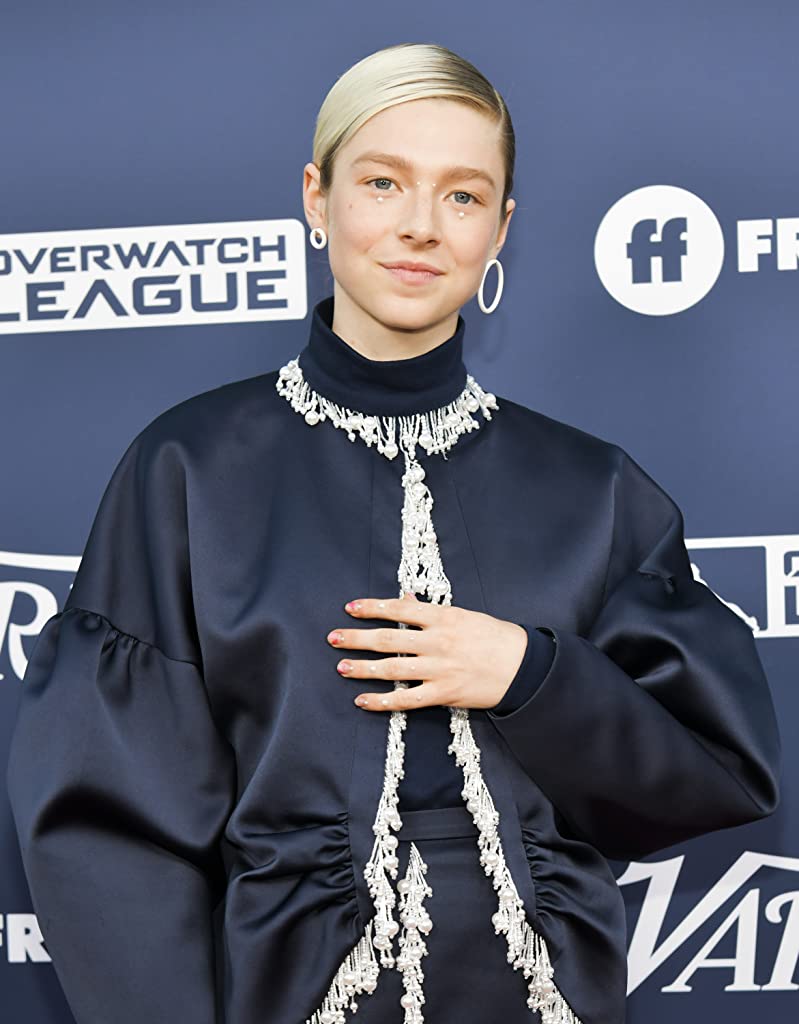 Фото - Хантер Шафер: 799x1024 / 67 Кб