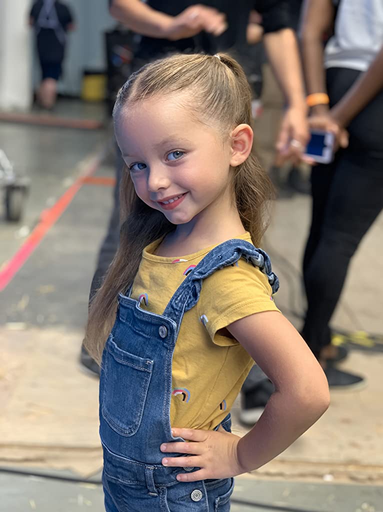 Фото - Эмили Митчелл: 766x1024 / 78 Кб