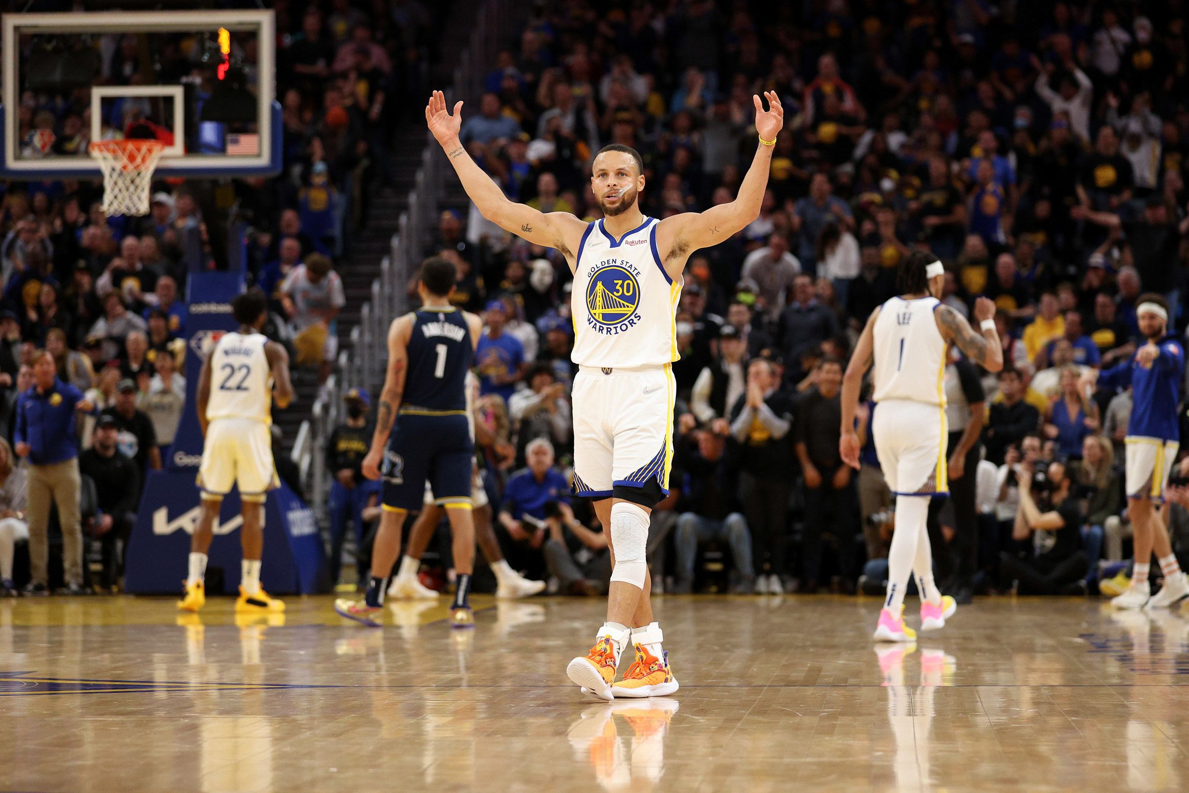 Фото - Стефен Карри: 2424x1616 / 474.27 Кб