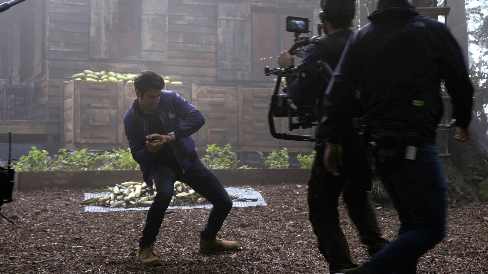 Фото - Кумэйл Нанджиани: 1600x900 / 263.16 Кб