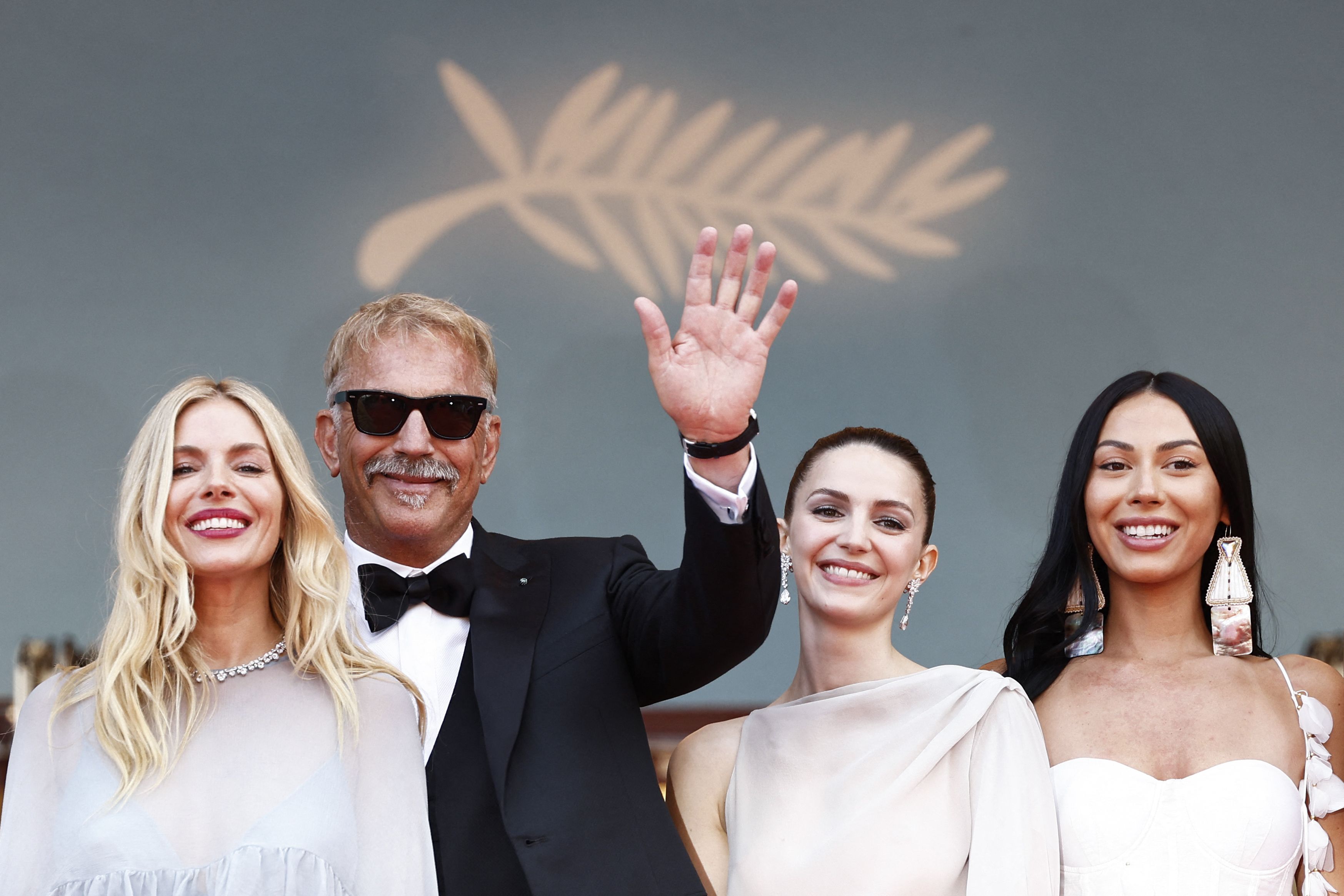 Фото - Кевин Костнер: 3494x2330 / 569.18 Кб