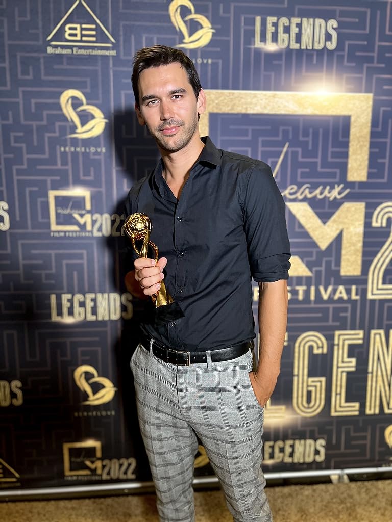 Фото - Джои Хэйворт: 768x1024 / 105 Кб