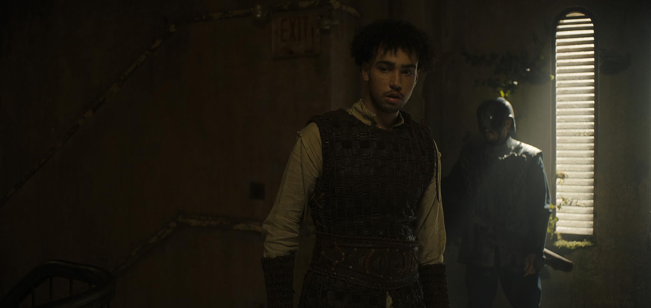 Фото - Арчи Мадекве: 2161x1024 / 84 Кб