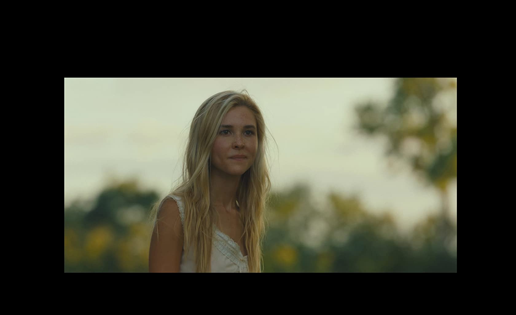 Фото - Изабель Мэй: 1680x1024 / 40 Кб