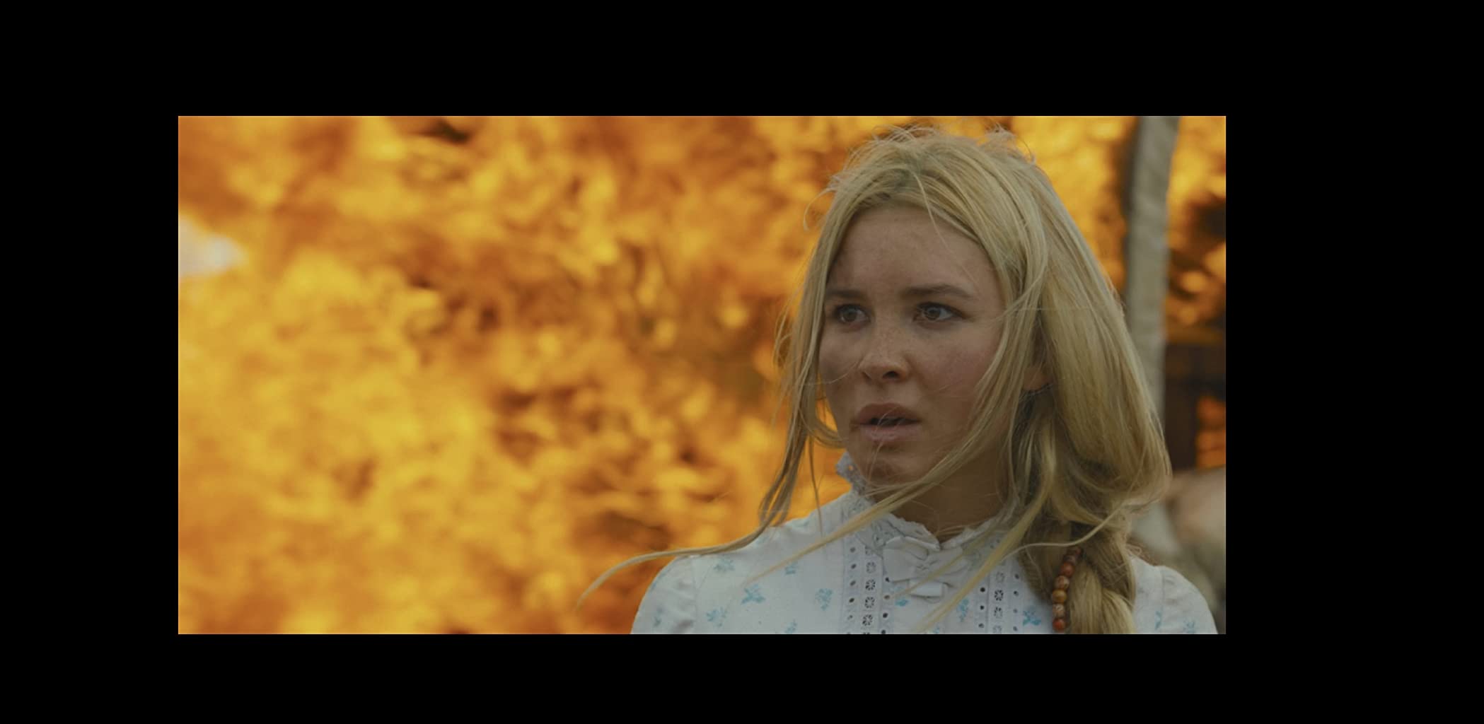 Фото - Изабель Мэй: 2098x1024 / 72 Кб