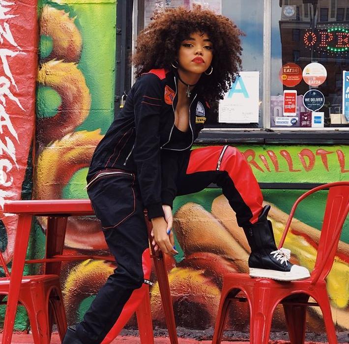 Фото - Риган Алия: 710x700 / 101 Кб