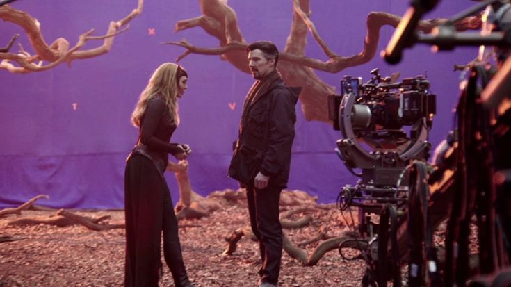 Фото - Элизабет Олсен: 735x413 / 47.75 Кб