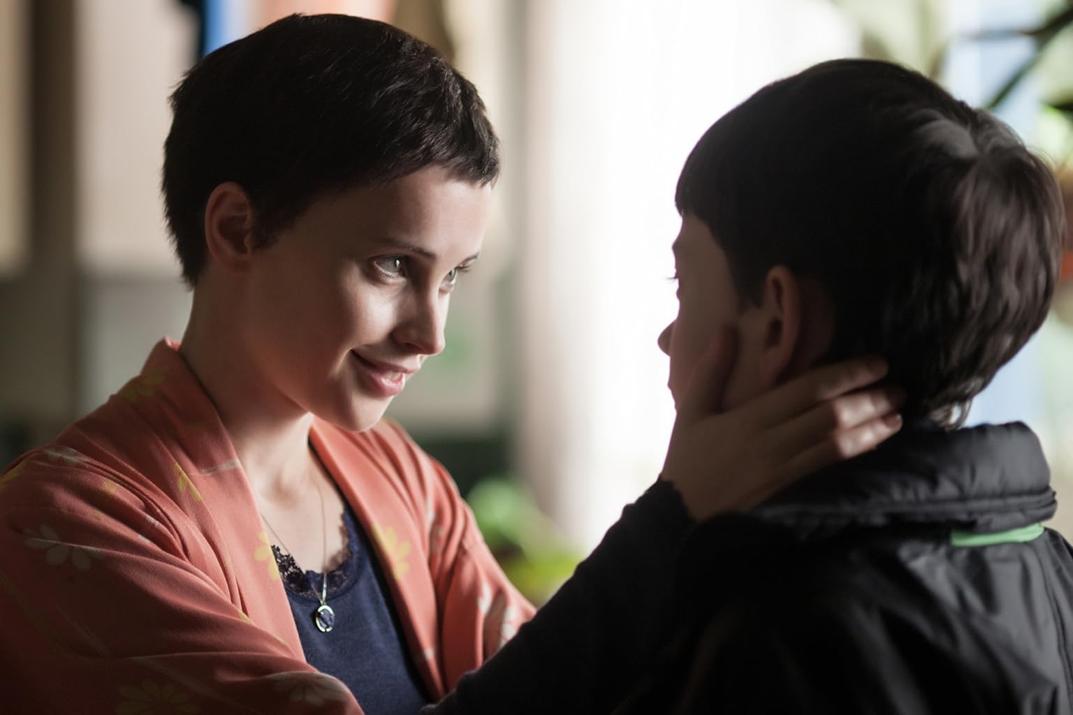 Фото - Фелисити Джонс: 1536x1024 / 85 Кб