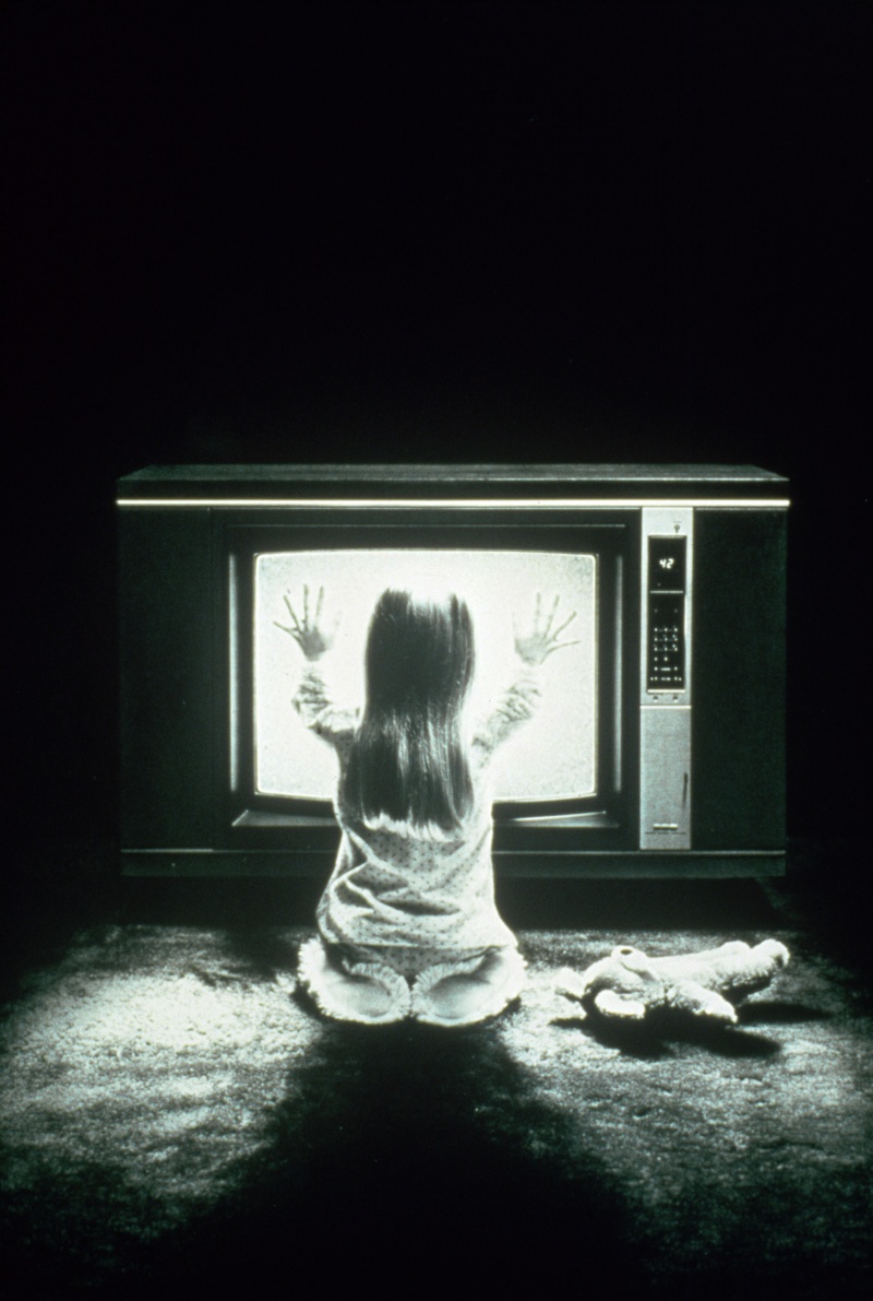 Постер - Полтергейст: 800x1191 / 203.01 Кб