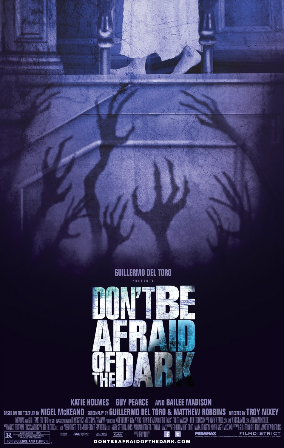 Постер - Не бойся темноты: 952x1500 / 290 Кб