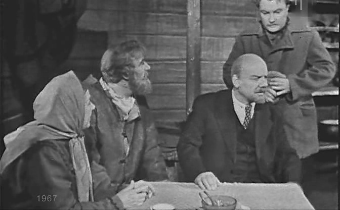 Постер - Кремлёвские куранты: 672x416 / 61.89 Кб