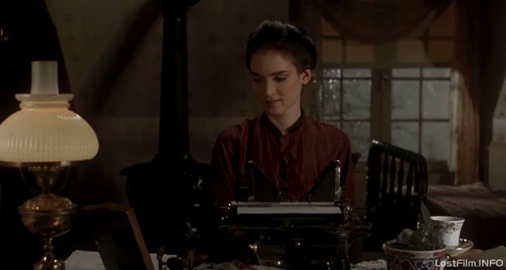 Кадр - Вайнона Райдер в фильме Дракула: 720x384 / 29Кб