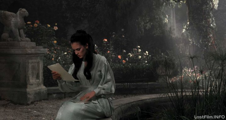 Кадр - Вайнона Райдер в фильме Дракула: 720x384 / 47Кб