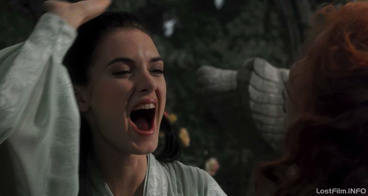 Кадр - Вайнона Райдер в фильме Дракула: 720x384 / 29Кб