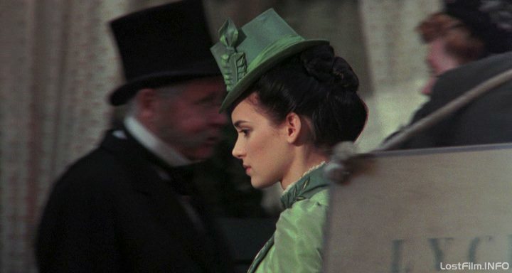 Кадр - Вайнона Райдер в фильме Дракула: 720x384 / 33Кб