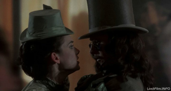 Кадр - Вайнона Райдер в фильме Дракула: 720x384 / 26Кб