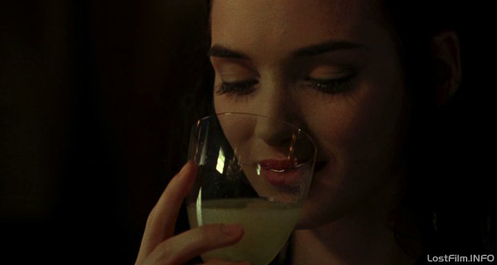 Кадр - Вайнона Райдер в фильме Дракула: 720x384 / 19Кб