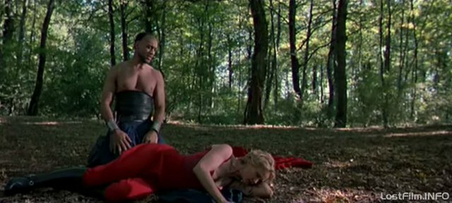 Кадр - Гарри Дж. Ленникс в фильме Тит - правитель Рима: 640x288 / 48Кб