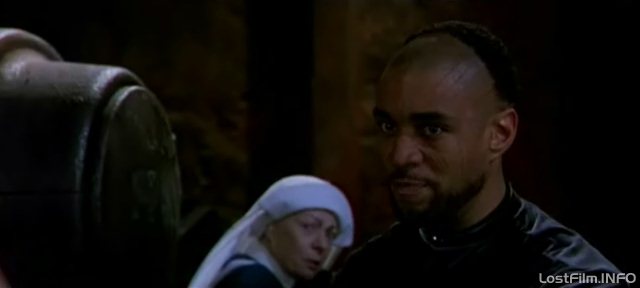 Кадр - Гарри Дж. Ленникс в фильме Тит - правитель Рима: 640x288 / 15Кб