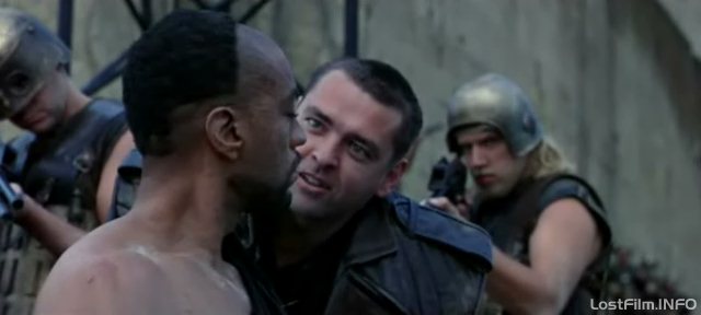 Кадр - Гарри Дж. Ленникс в фильме Тит - правитель Рима: 640x288 / 23Кб