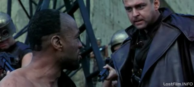 Кадр - Гарри Дж. Ленникс в фильме Тит - правитель Рима: 640x288 / 26Кб