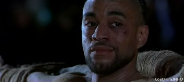 Кадр - Гарри Дж. Ленникс в фильме Тит - правитель Рима: 640x288 / 17Кб