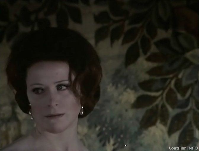 Кадр - Джуди Парфитт в фильме Гамлет: 672x512 / 27Кб