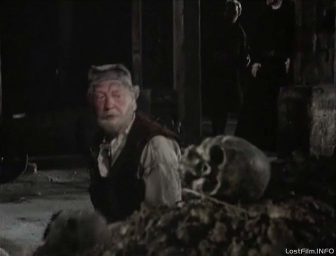 Кадр - Роджер Лайвси в фильме Гамлет: 672x512 / 28Кб