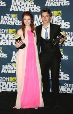 2011 MTV Movie Awards: 1314x2048 / 440 Кб